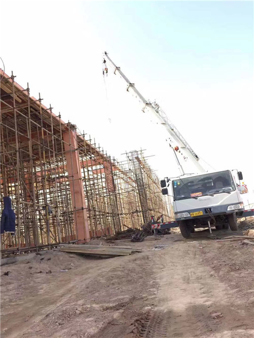 商州区吊车作业的安全注意事项有哪些？